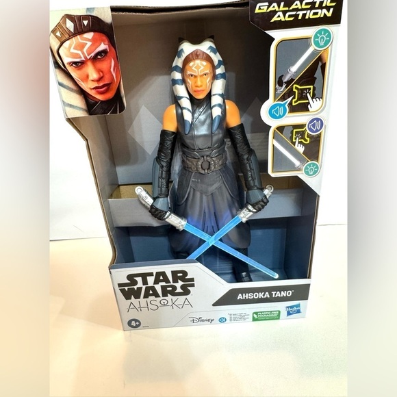 Disney STAR WARS Galactic Action AHSOKA TANO 12" Interactive Jedi Figure 2023 - Picture 7 of 7